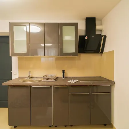 Apartment Ndl *